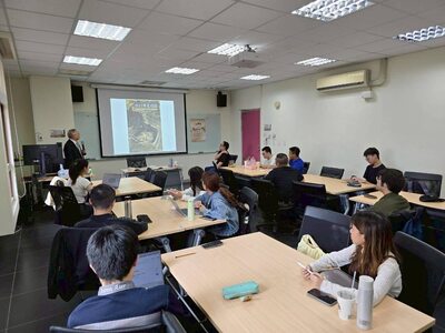 2025.10.27黃自進研究員演講〈中日戰爭史研究的新視野：九一八事變再探〉06圖片