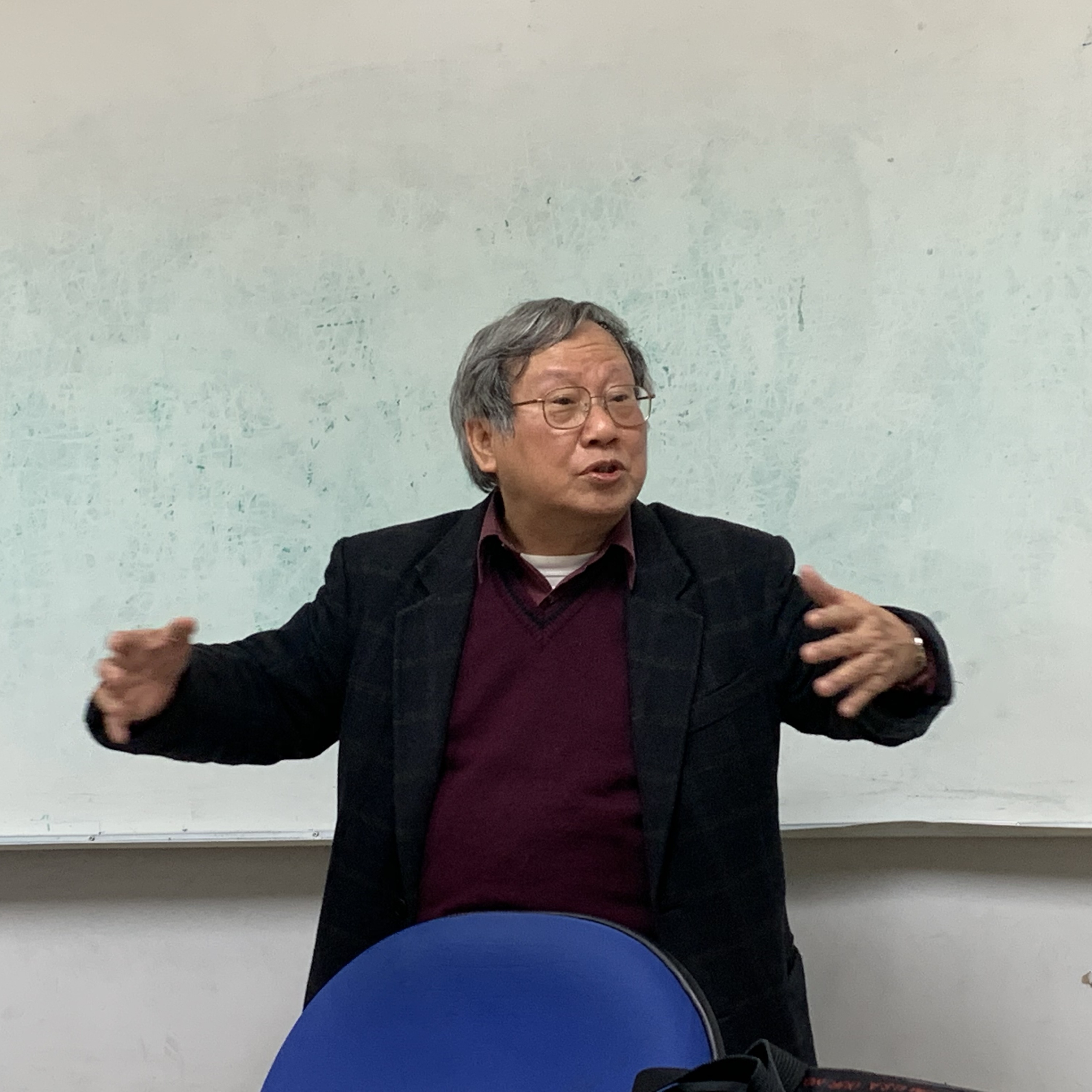 賴澤涵老師的照片