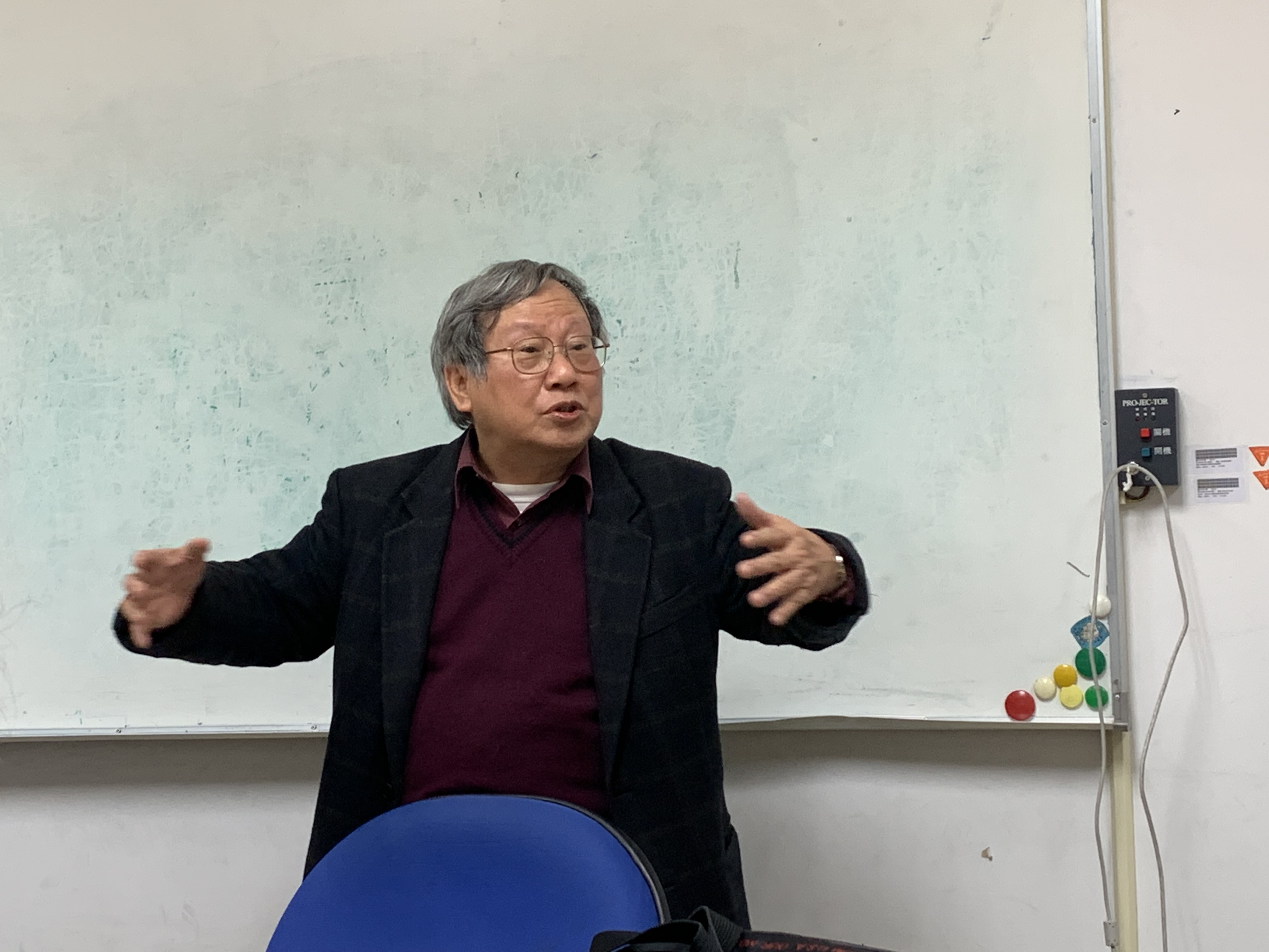 賴澤涵老師照片