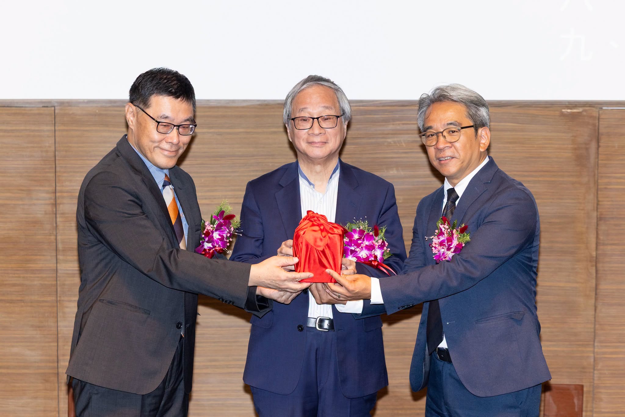 謝仕淵交接
